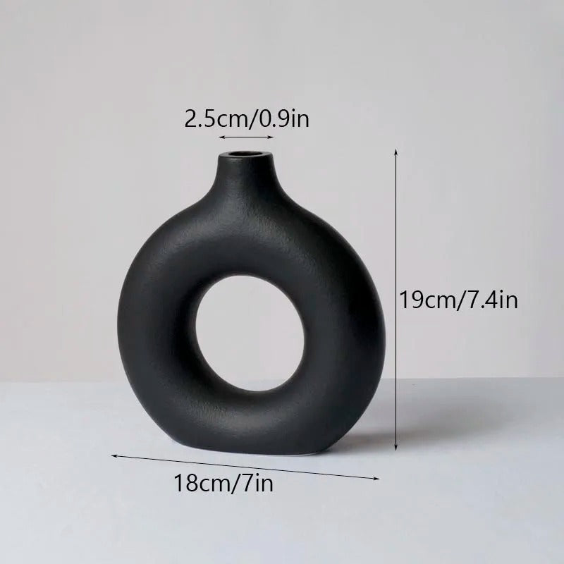 Nordic Ceramic Donut Vase – Modern Hollow Round Pampas Grass Vase for Living Room, Office, Bedroom & Minimalist Home Decor