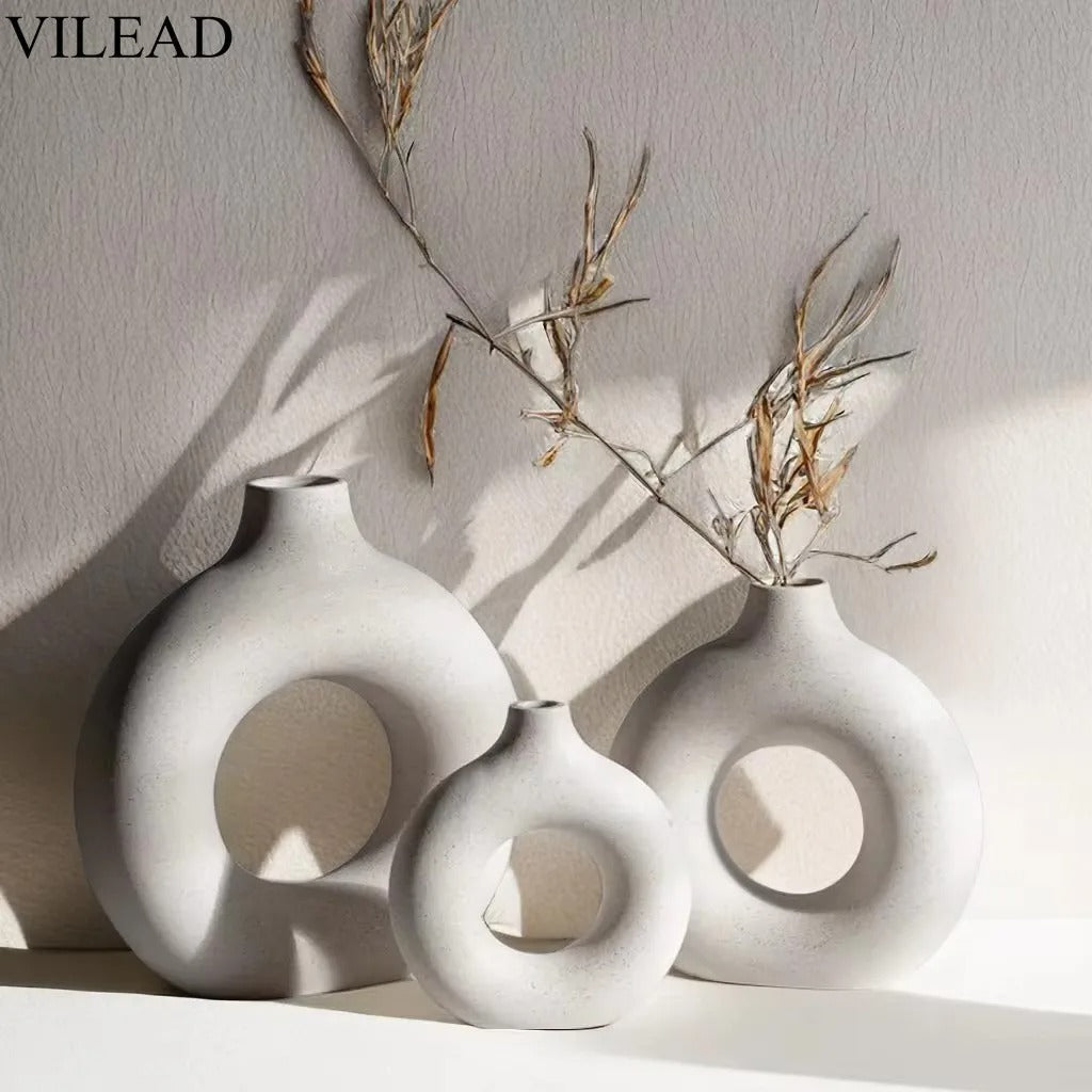 Nordic Ceramic Donut Vase – Modern Hollow Round Pampas Grass Vase for Living Room, Office, Bedroom & Minimalist Home Decor